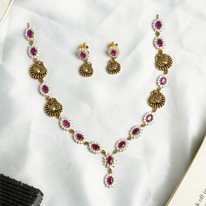 RUBY NECKLACE WITH STUDS