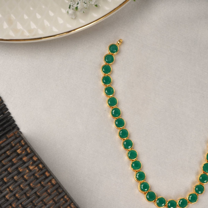 Emerald Short NecklaceNecklaceIshna