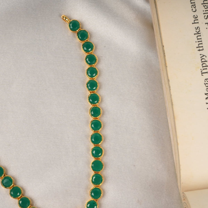 Emerald Short NecklaceNecklaceIshna